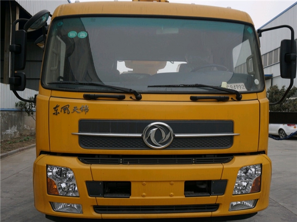 國(guó)六東風天錦34米高空作業車