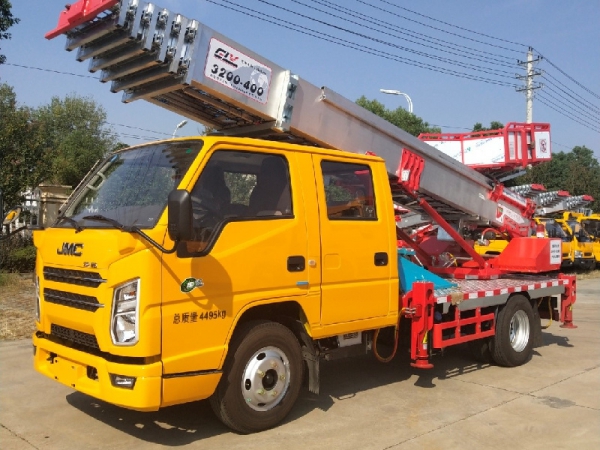 32米國(guó)六雲梯車