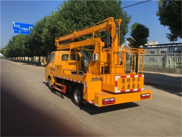 國(guó)六東風途逸13.5米高空作業車