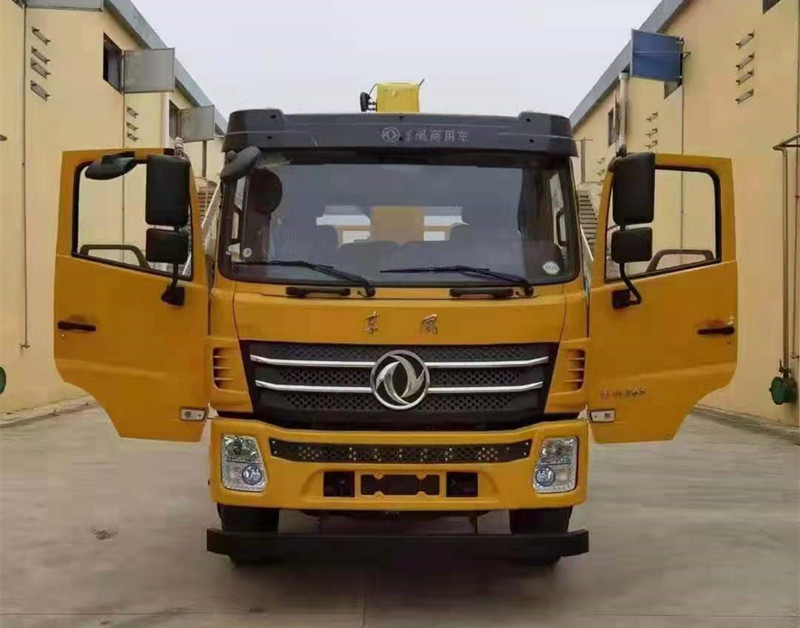 國(guó)六東風前四後(hòu)四随車吊新品上市