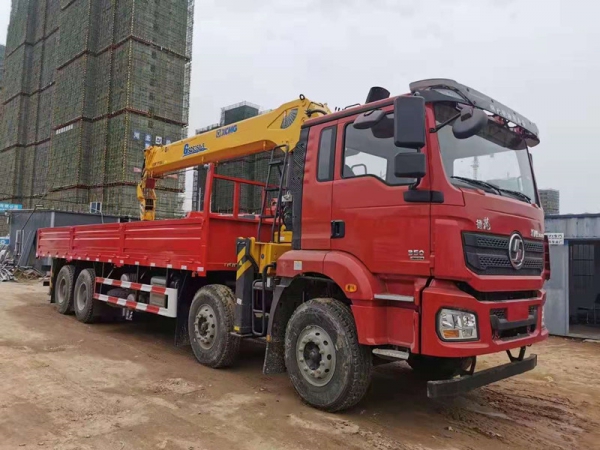 陝汽德龍前四後(hòu)八國(guó)六随車吊